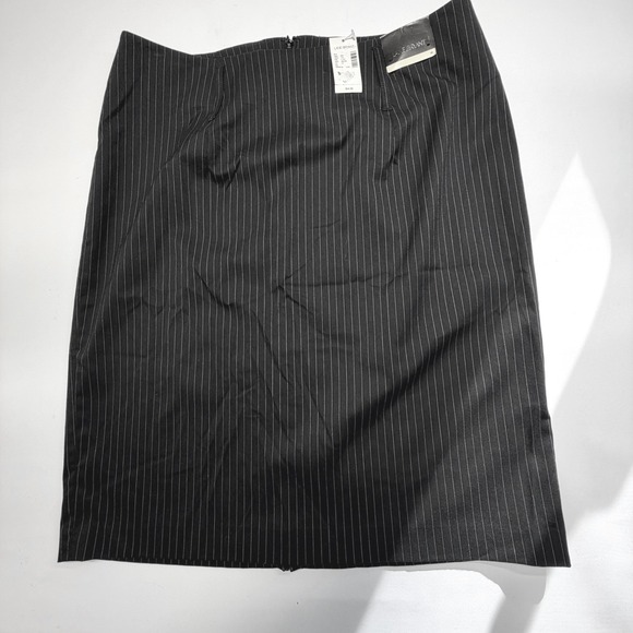 Lane Bryant Dresses & Skirts - Lane Bryant Pinstripe Pencil Skirt Size 18‎ NWT Stretch Career Wear $44 Retail